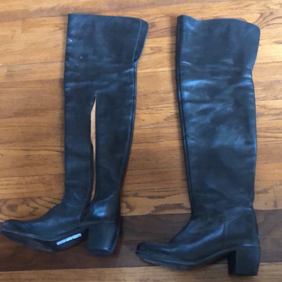 67 boots - Picture 2 of 2